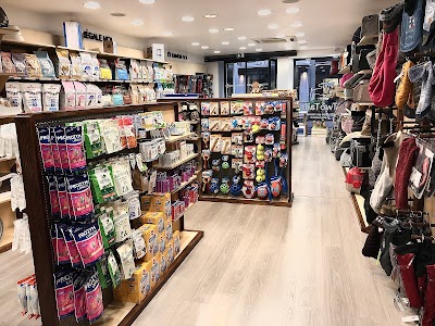 Two Tails Paris 17eme Tout Un Univers Pour Chiens Et Chats Seine Saint Denis Ile De France 33 1 45 74 70 01