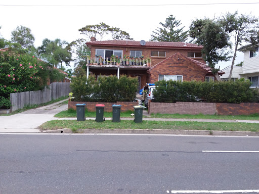 Warringah Rd before Cornish Ave - Thumbnail