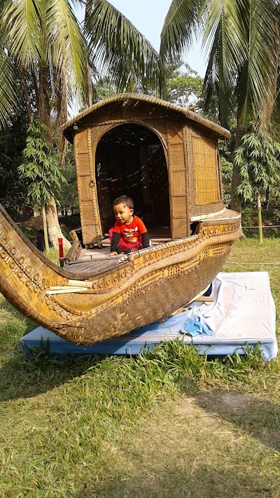 Photos of ঈশাখাঁ তাঁত কেন্দ্র
