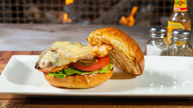 Clubhouse: Beer, Billiards & Cocktails by null