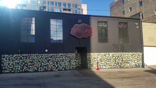 Stella's Lounge