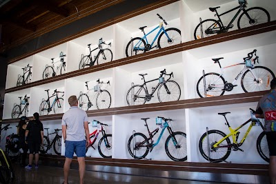 2 Wheels Cycling Boutique