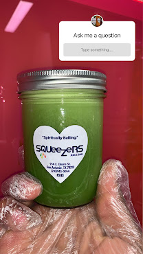 Squeezers Juice Bar by null