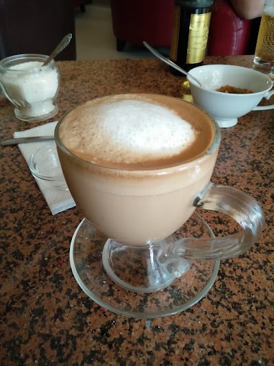 Photos of Broadway Caf&eacute; De Quinzambougou