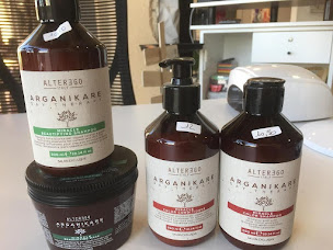 Photo n°17 de Le salon par Charlotte JEANGERARD à Lure (Salon de coiffure)