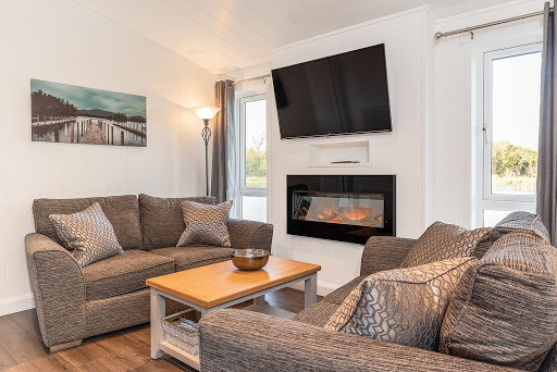 Silverwood Resort, Holiday lodges & Events barn - Thumbnail