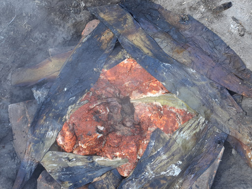 Barbacoa de puerquito enchilado "cruces"