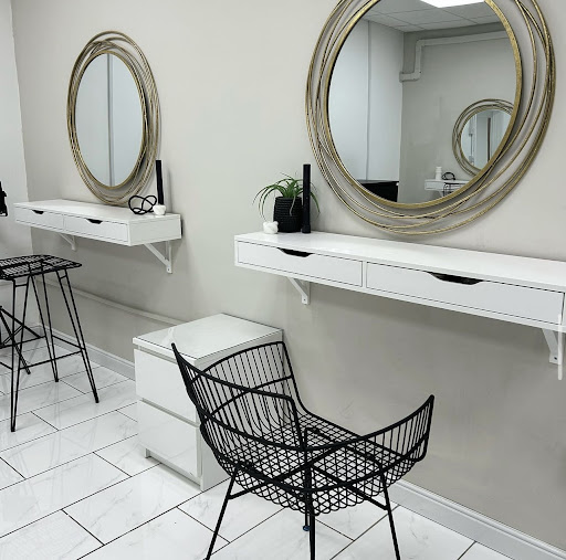 Wells beauty studios - Thumbnail