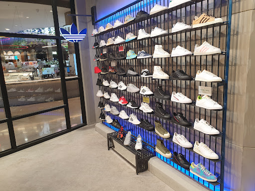 adidas Originals Chadstone - Thumbnail