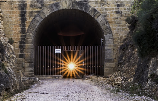 Tunel del equinoccio - Thumbnail