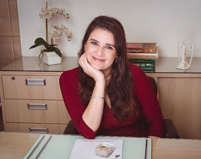 Dra. Renata Rodrigues Orofino, Dermatologista