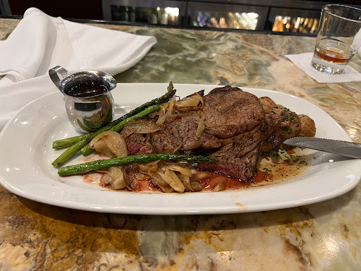 555 Chophouse And Bar