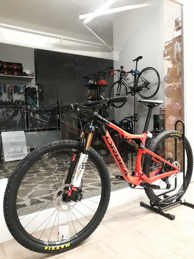 Corrado Bici - Visual