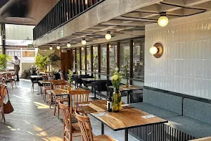 Restaurante Los Ilustres image