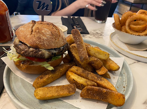 Monty's burger bar - Thumbnail