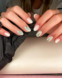 Photo n°15 de Domynails à Ogeu-les-Bains (Salon de manucure)