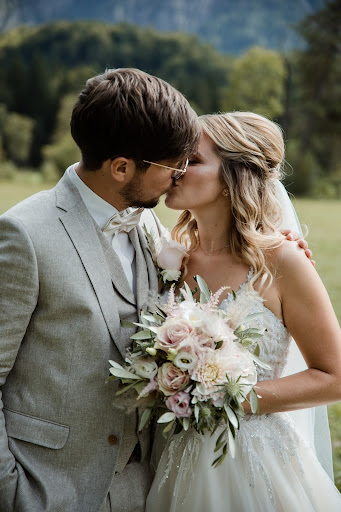 Brautstyling Allgäu/Natalie Schneider/Hair & Make-up Artist - Thumbnail