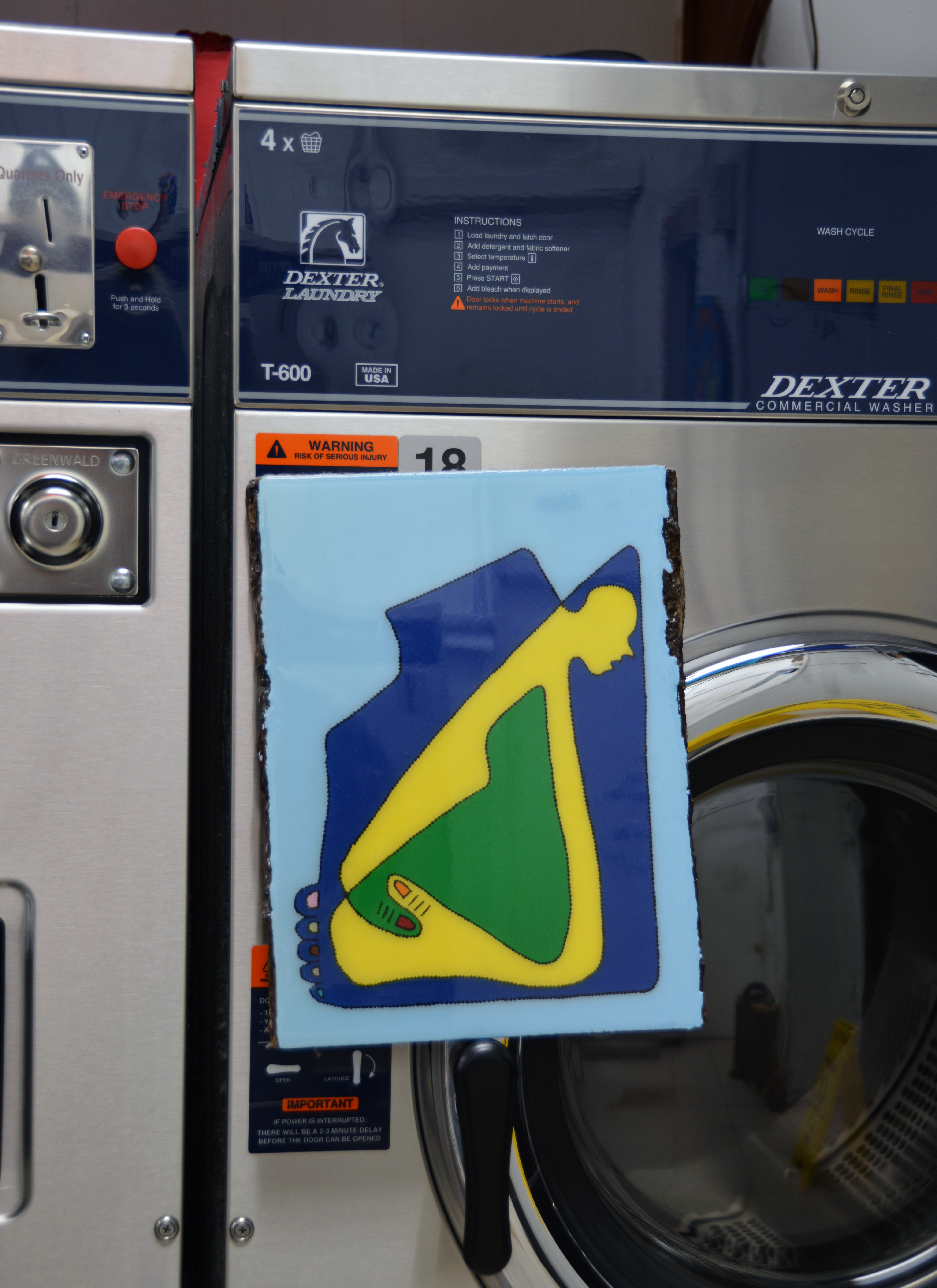 Si Laundromat facility with washing machines in Brooklyn