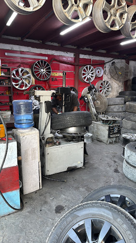 الرماقية لتجارة الاطاراتAL RAMAQIAH USED TYRES TR Торговля шинами Аль-Рамакия Contact