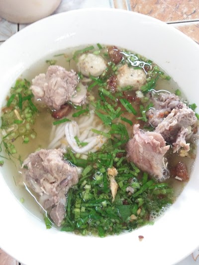 Photos of ນາງຕຸ້ຍຂາຍເຝີ