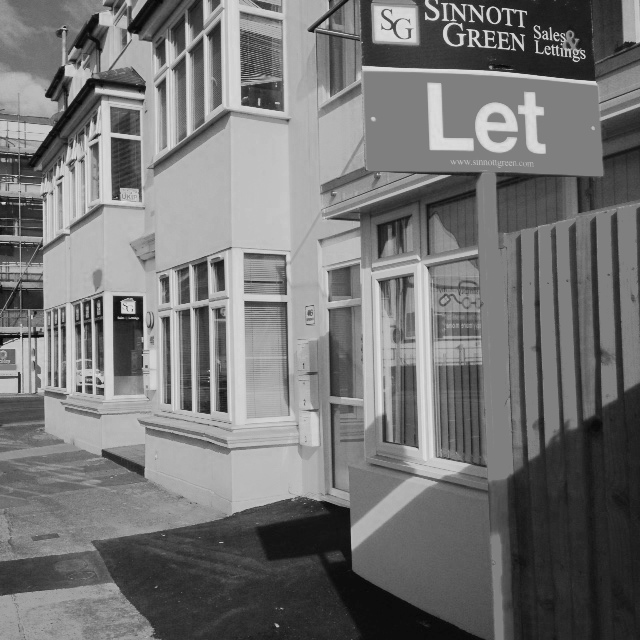 Sinnott Green photo 2