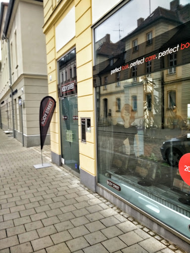 MyActiveBody am Karlsplatz - Thumbnail