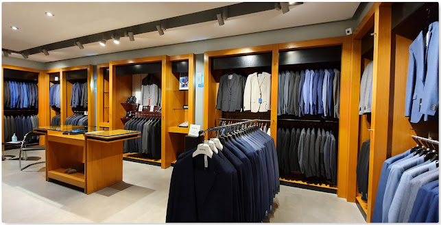 ΔΕΛΙΑΛΗΣ 1991 - Κατάστημα ρούχων