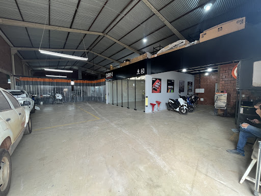 DRN AUTOMOTIVE Funilaria, Pintura e Estética