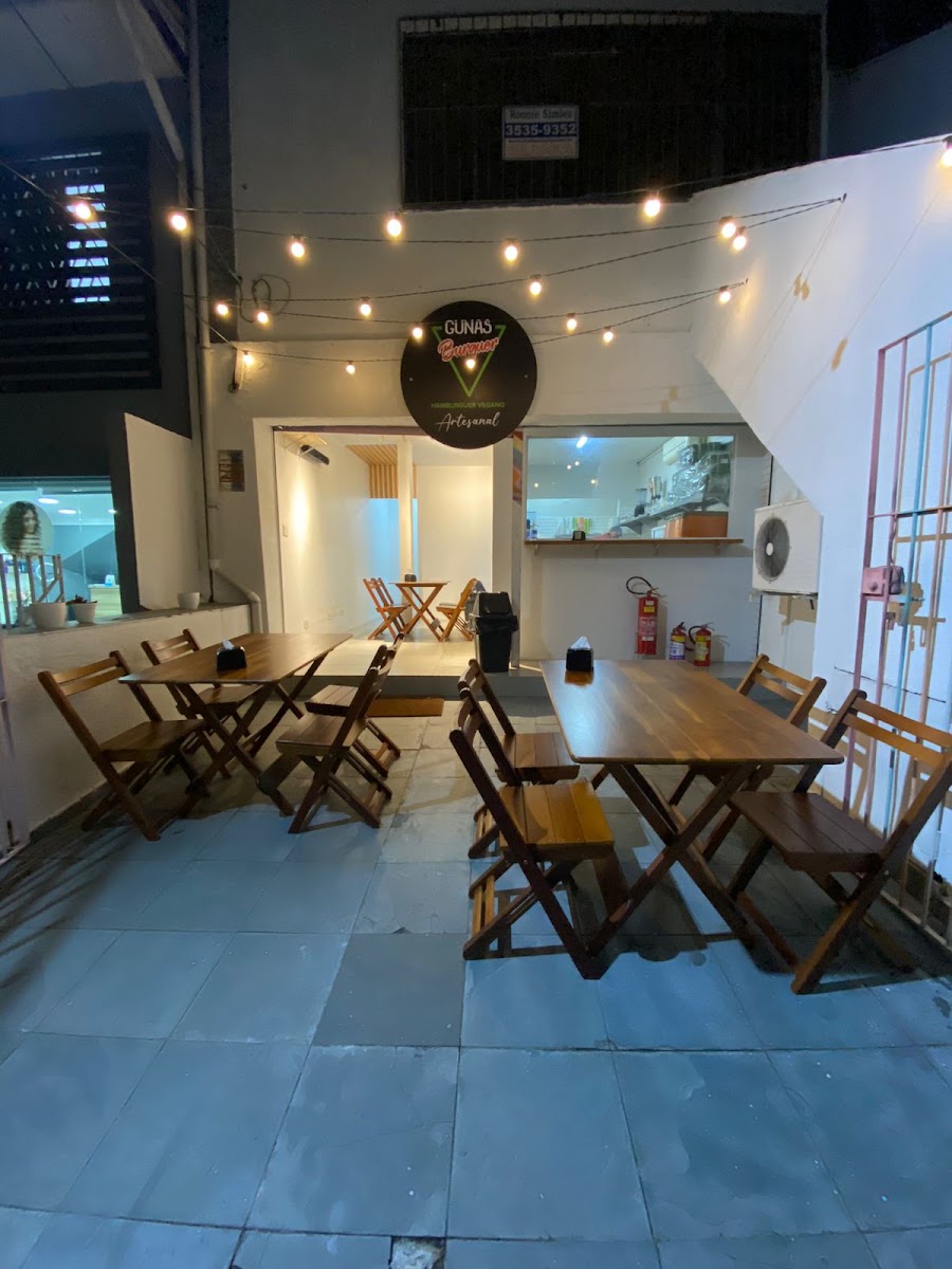 Gunas Burguer — photo 10