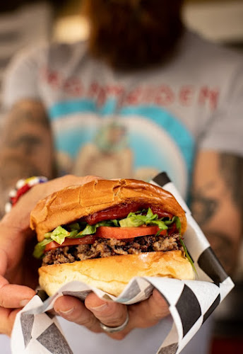 Rodi's Yellow Submarine Smash Burger - Restauracja