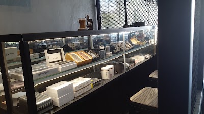 Photos of District Vape 99