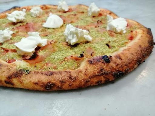 Pizzeria "Pizza Taxi" - Thumbnail
