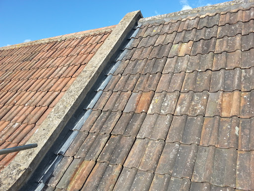 T A Roofing Services
