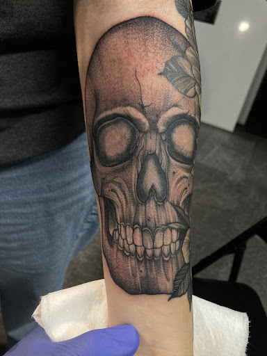 Muñoz Tattoo Studio - Thumbnail