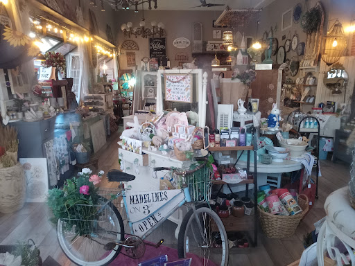 Madeline's - Visual