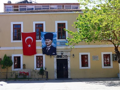 Mahmut Esat Bozkurt Ilkogretim Okulu