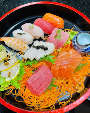 Tataki Ramen & Sushi by null