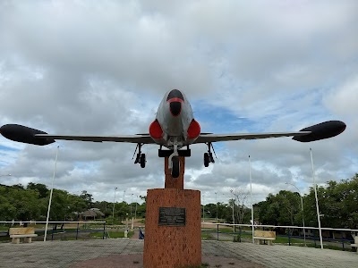 Photos of Monumento El Avion