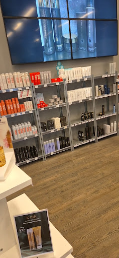Reman Frisör töcksfors shopping senter - Thumbnail