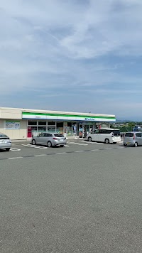 ファミリーマート 葛城南藤井店