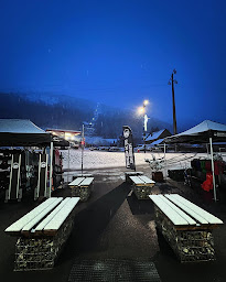 Photo n°7 de Sports Mountain à Loudenvielle (Service de location de snowboards)