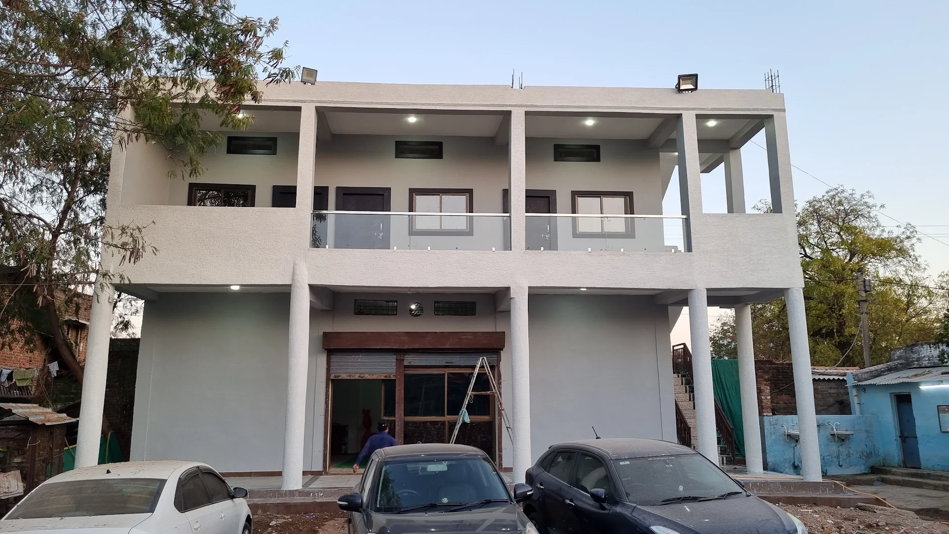 Hotel Radhika palace & Lodge Garhakota