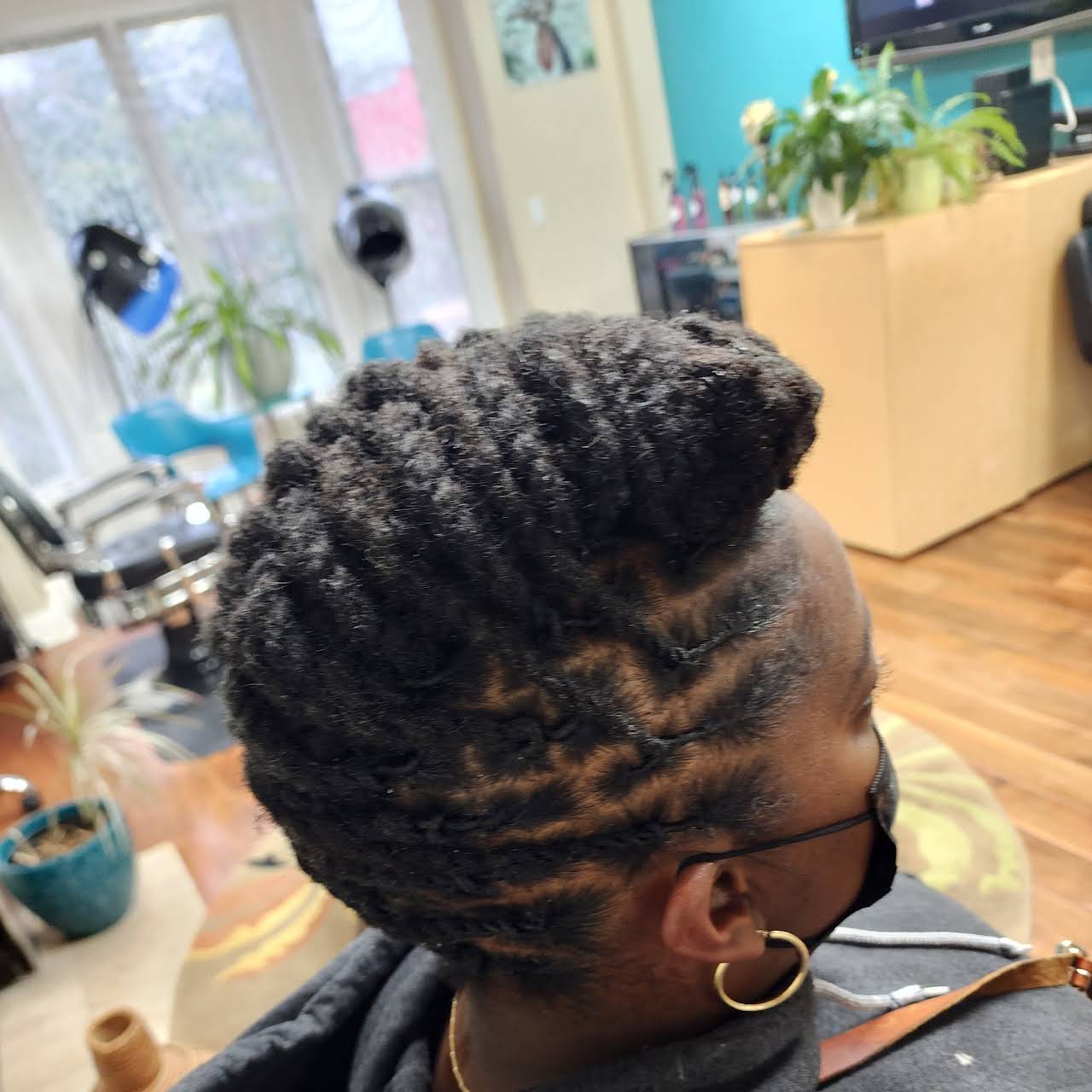 Hippie Empire Salon Full Service Hair Salon in Newark, NJ