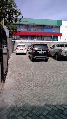 Tempat Parkir Roda 4, Author: Herlambang Mr