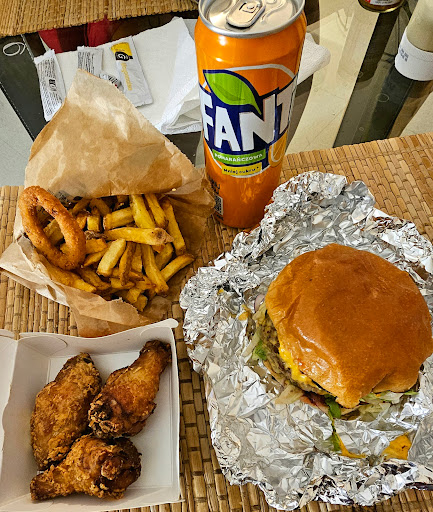 Dragon Street - Burger Temple