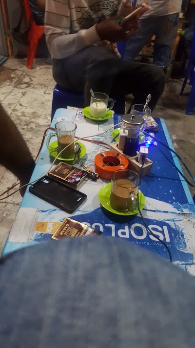 Photos of Warkop La Oegi