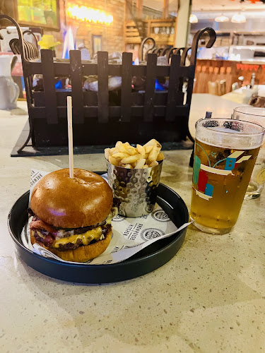 Brewhouse & Kitchen - Gloucester Quays - Night club