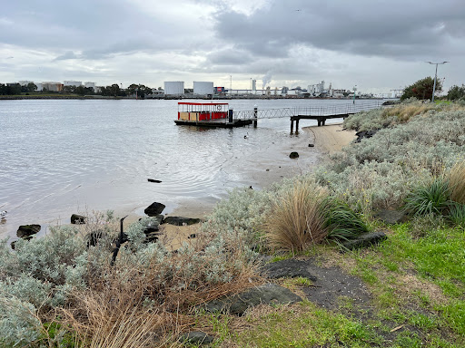 Lorimer St Beach - Visual