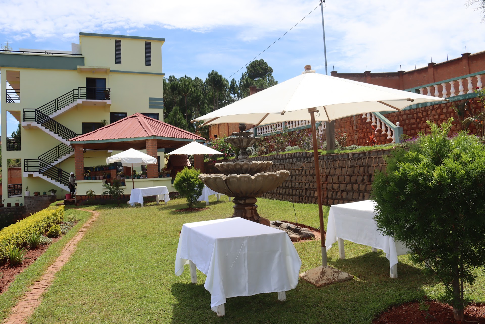 Résidence Miantsoarivo Guest House - Housity