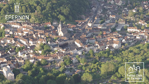 Photo n°22 de Mairie d'Epernon à Épernon (Hôtel de ville)